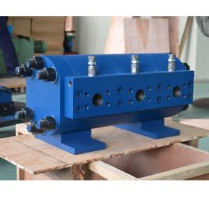 Gear type flow divider